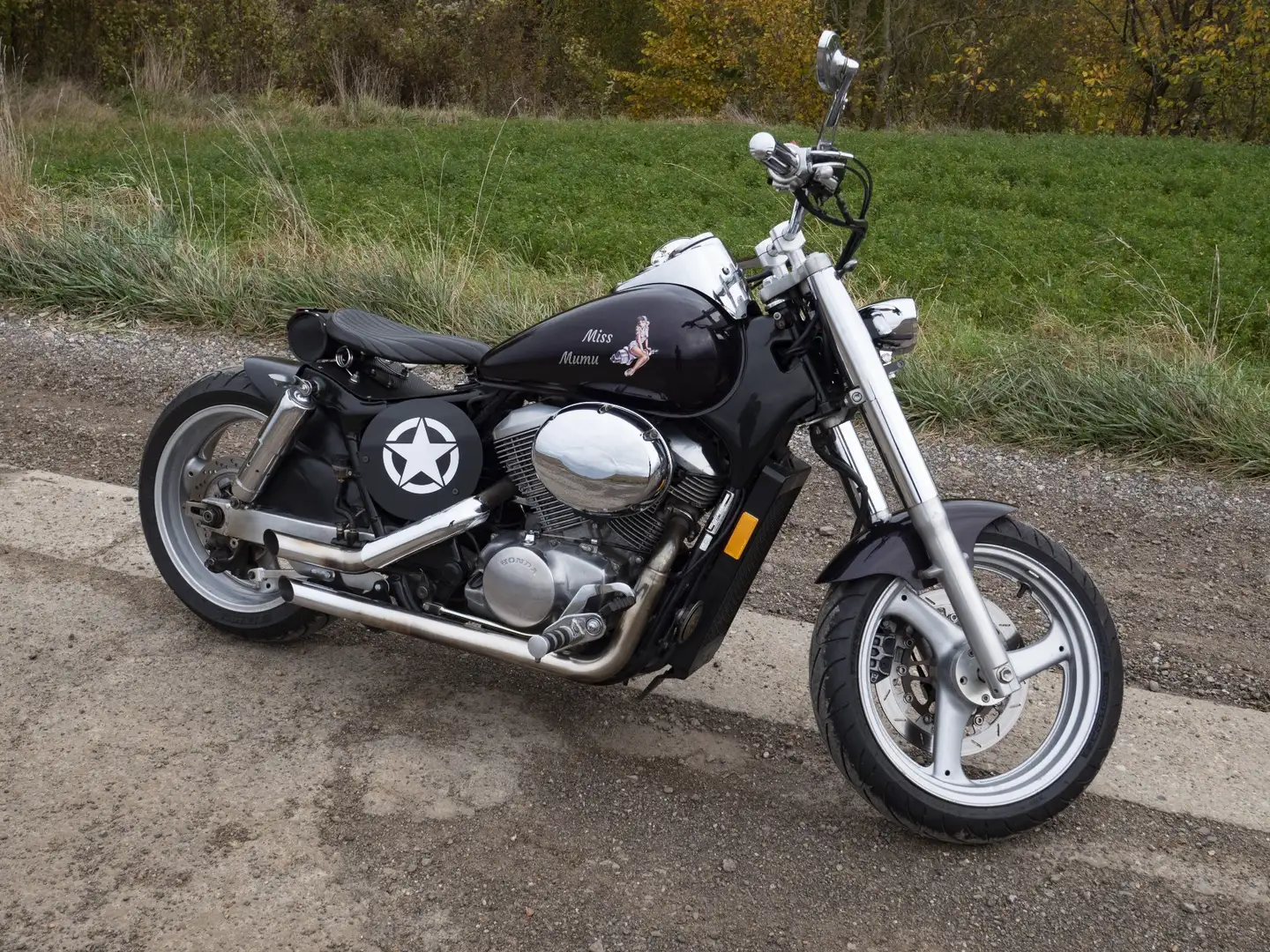 Honda VT 750 Чорний - 1