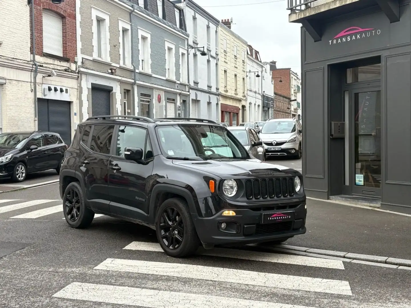 Jeep Renegade 1.4 I MultiAir SS 140 ch Limited / BLUETOOTH / ECRAN TACTILE / TOIT PANORAMIQUE Schwarz - 1