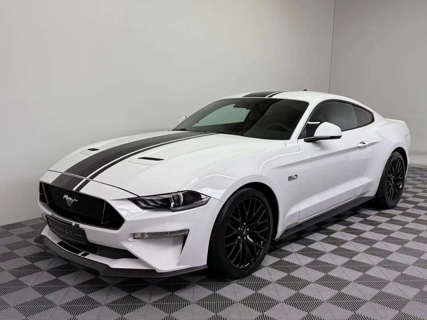 Ford Mustang GT|55Years|2.Hand|deutsch|MagneRide|B&O Белый - 2