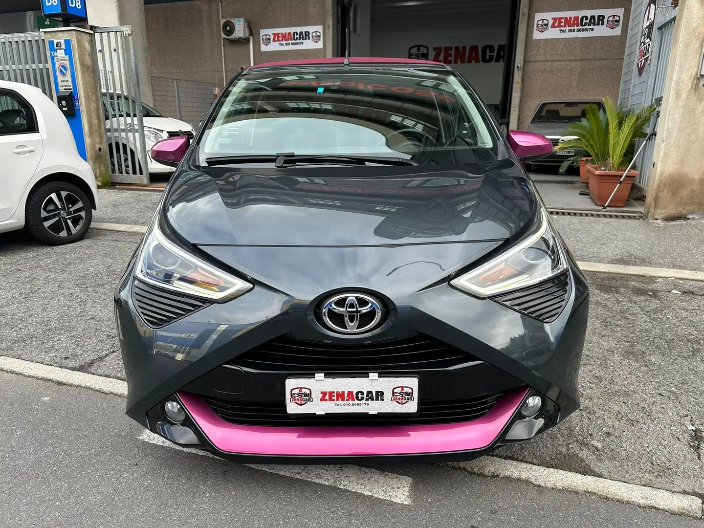 Toyota Aygo Aygo 5p 1.0 x-wave Gray Pink Air m-mt 72cv Gris - 2