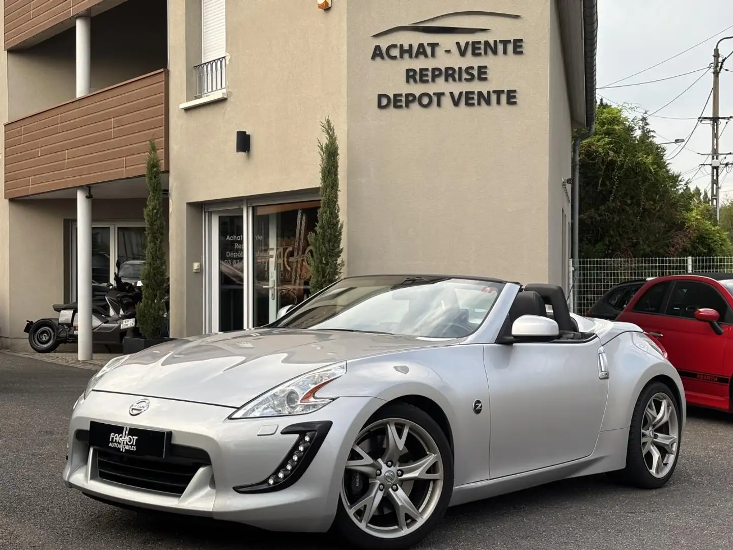 Nissan 370Z Roadster 3.7 V6 - 328 - BVA  ROADSTER Pack Grau - 2