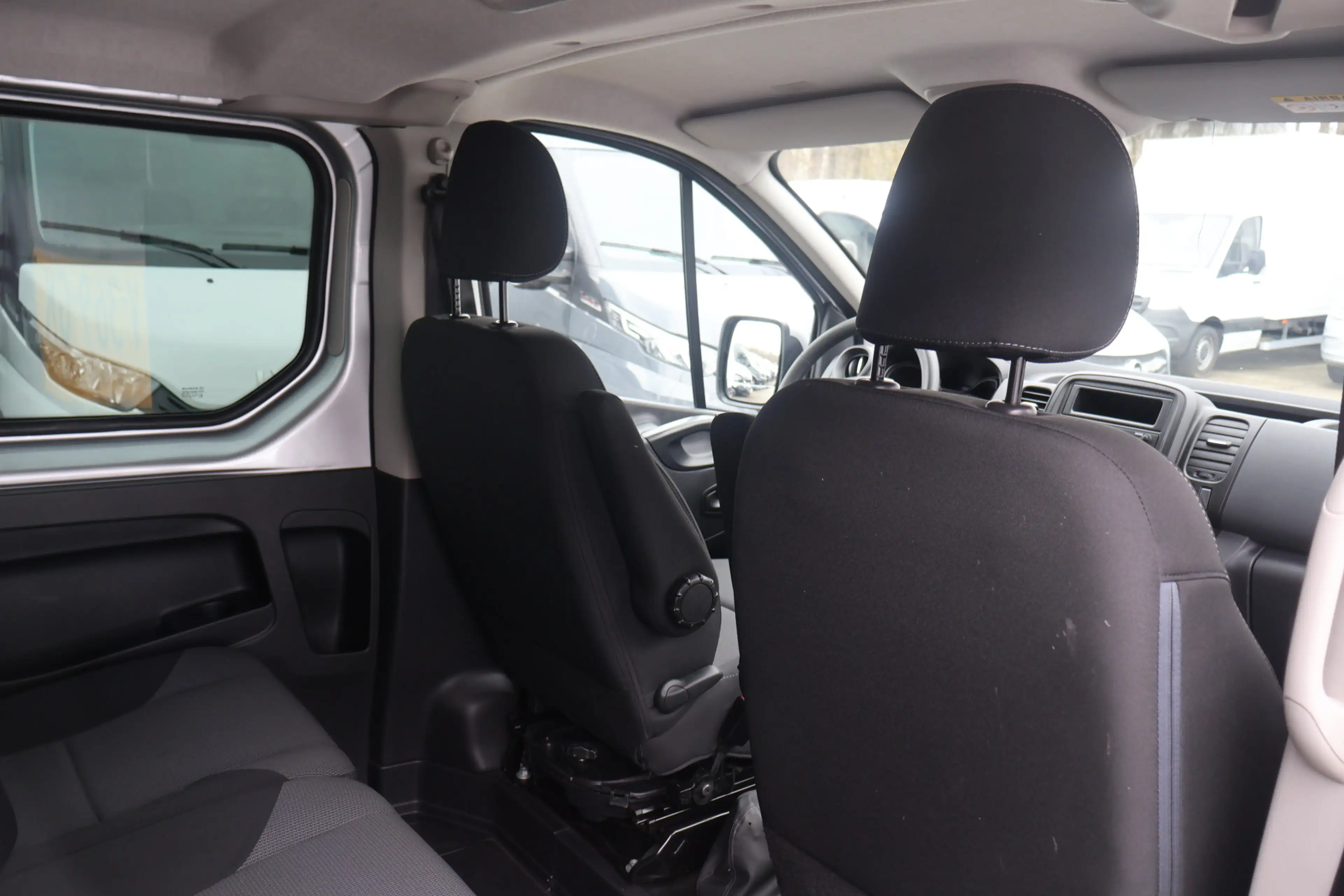 Fiat Talento 2.0 MJ 145pk L2 H1 Business Pro DC — photo 31