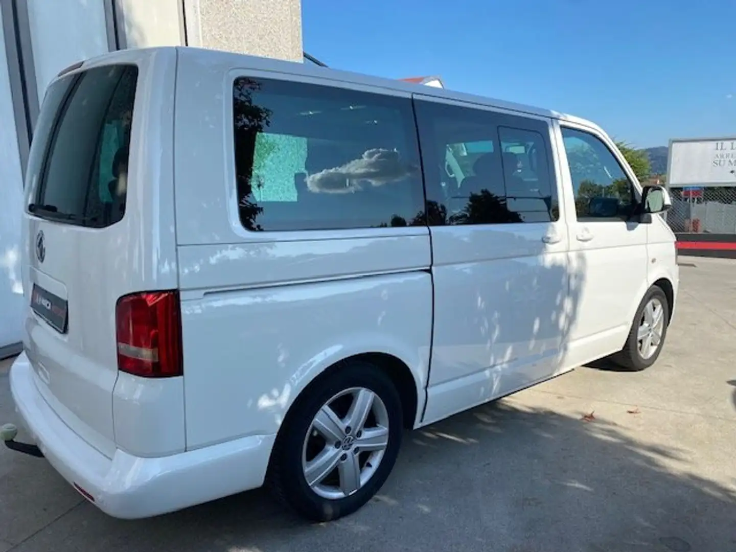 Volkswagen T5 Multivan Multivan T5 2.0 bitdi Highline 180cv gancio traino Bianco - 2