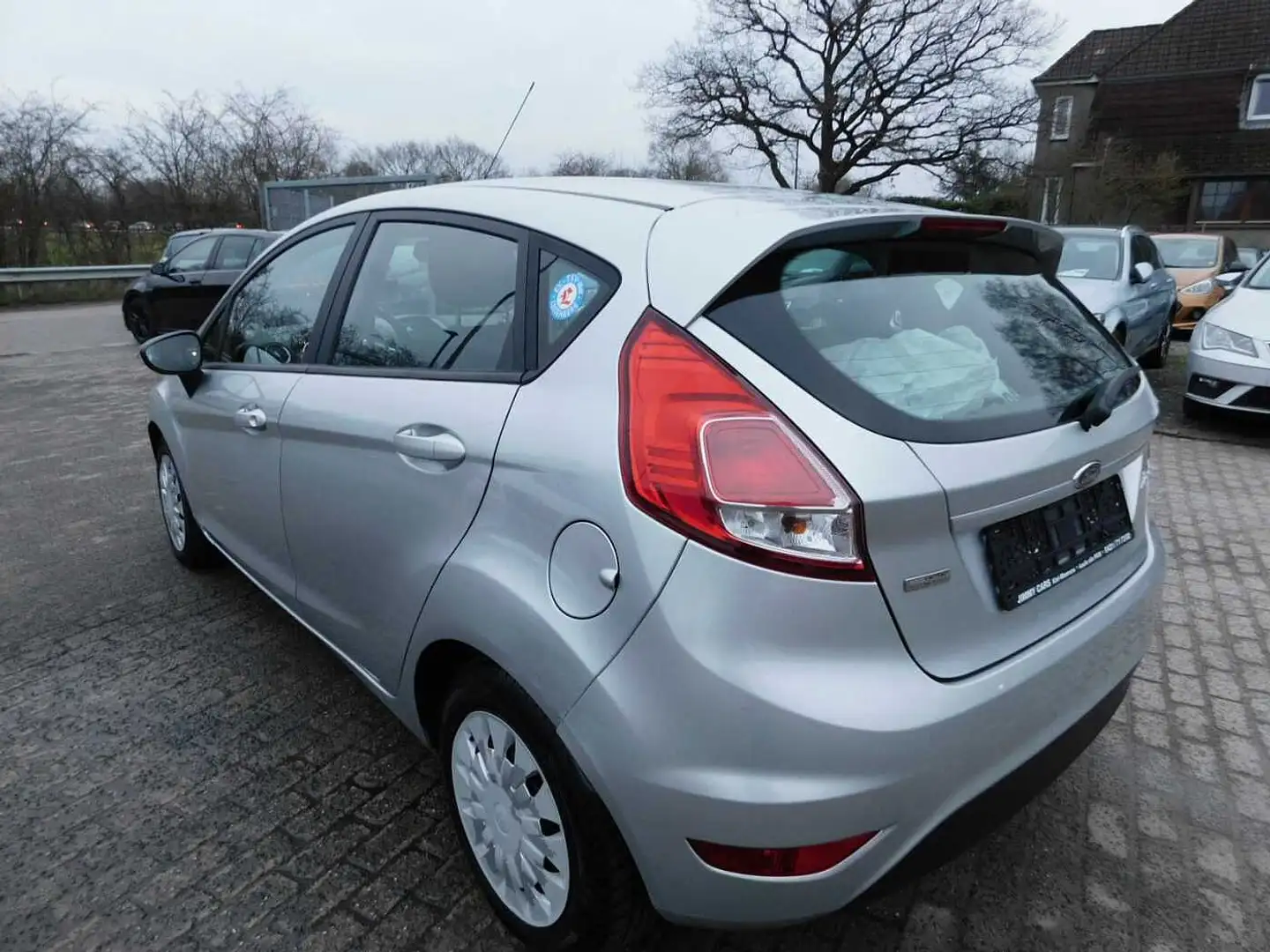 Ford Fiesta Diesel  5-Türer 1.6 TDCi Trend Silber - 2