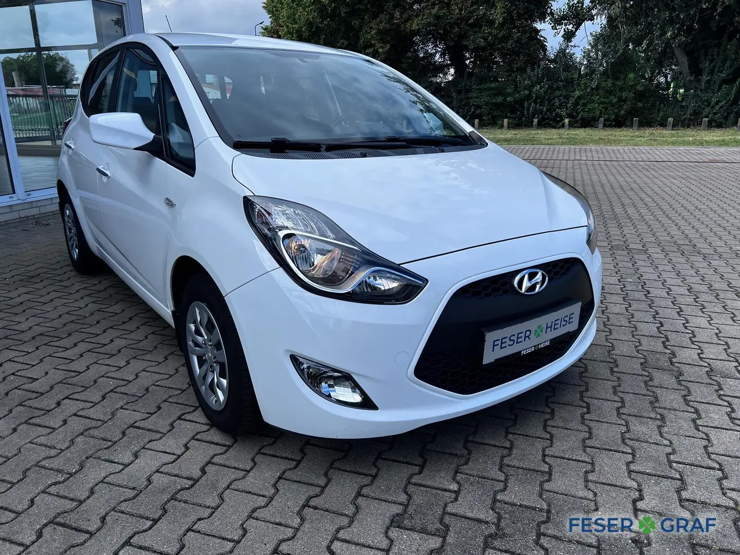 Hyundai iX20 1.6 Passion Blue SHZ*Lenkradheizung*Bluetooth*Klim Weiß - 2