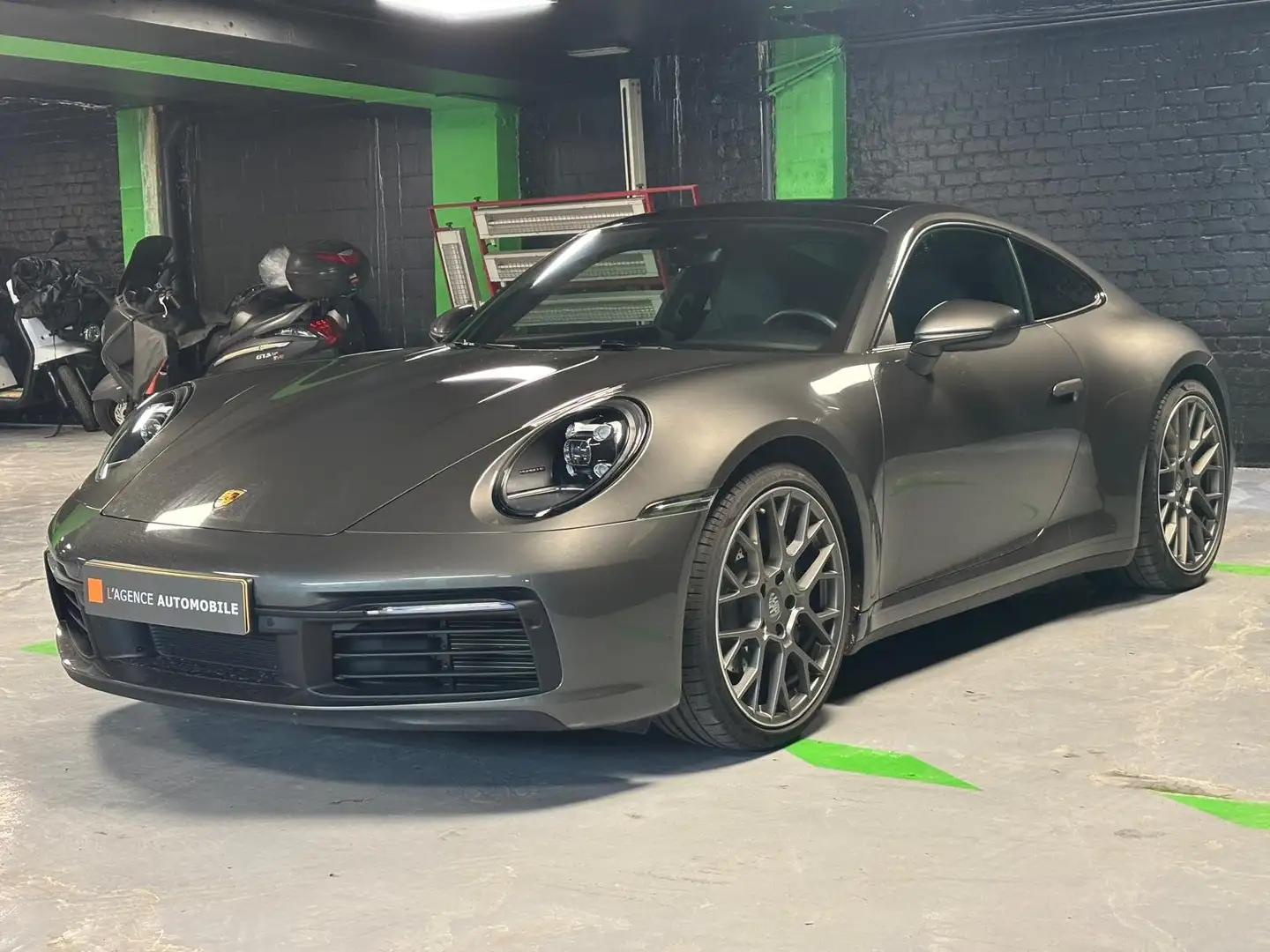 Porsche 911 911 Carrera 2 Coupé - Garantie 12 mois Gris - 2