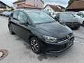 Volkswagen Golf Sportsvan VII IQ.DRIVE *NAVI*SHZ* Zwart - thumbnail 1