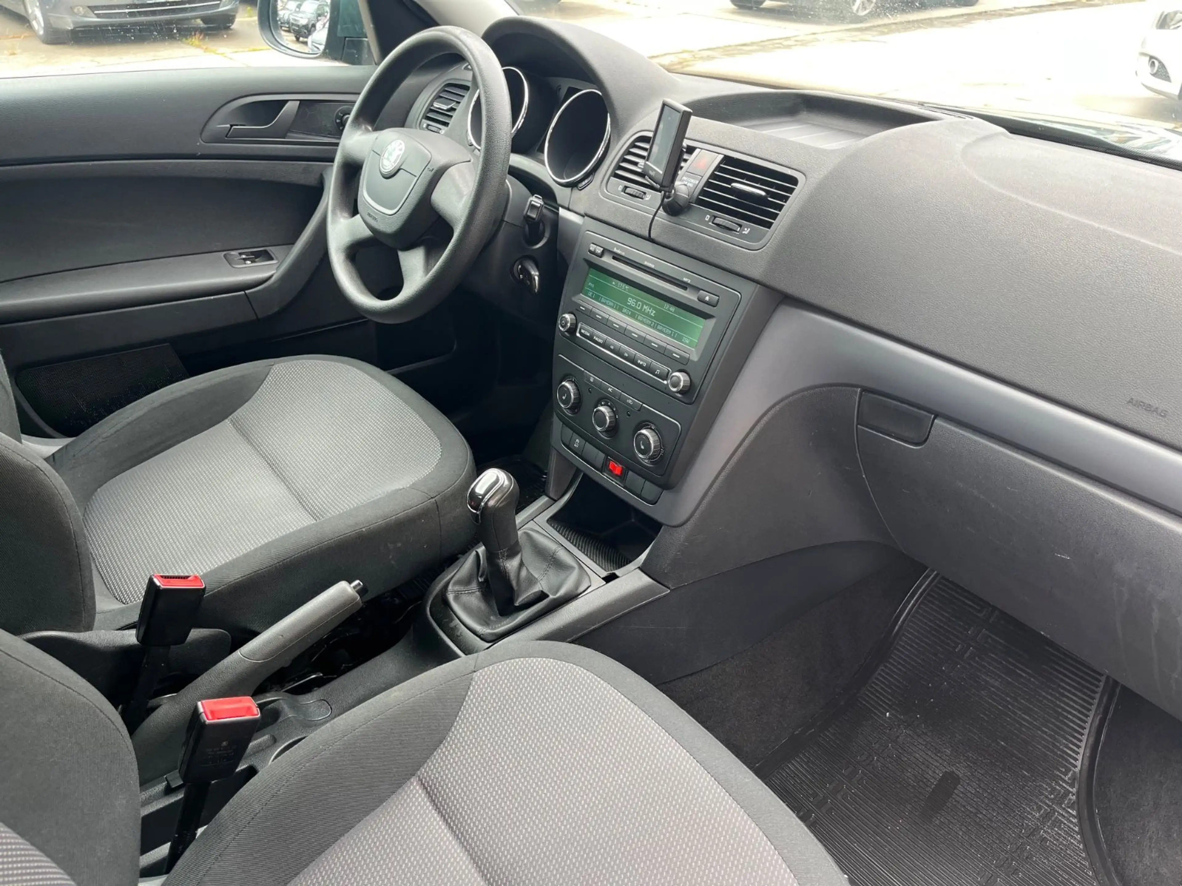 Skoda Yeti Active Plus Edition 4x4 — photo 10