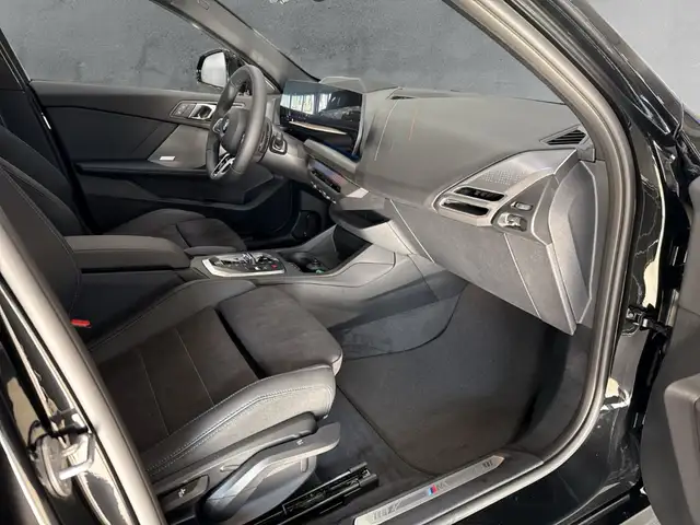 BMW M view 11