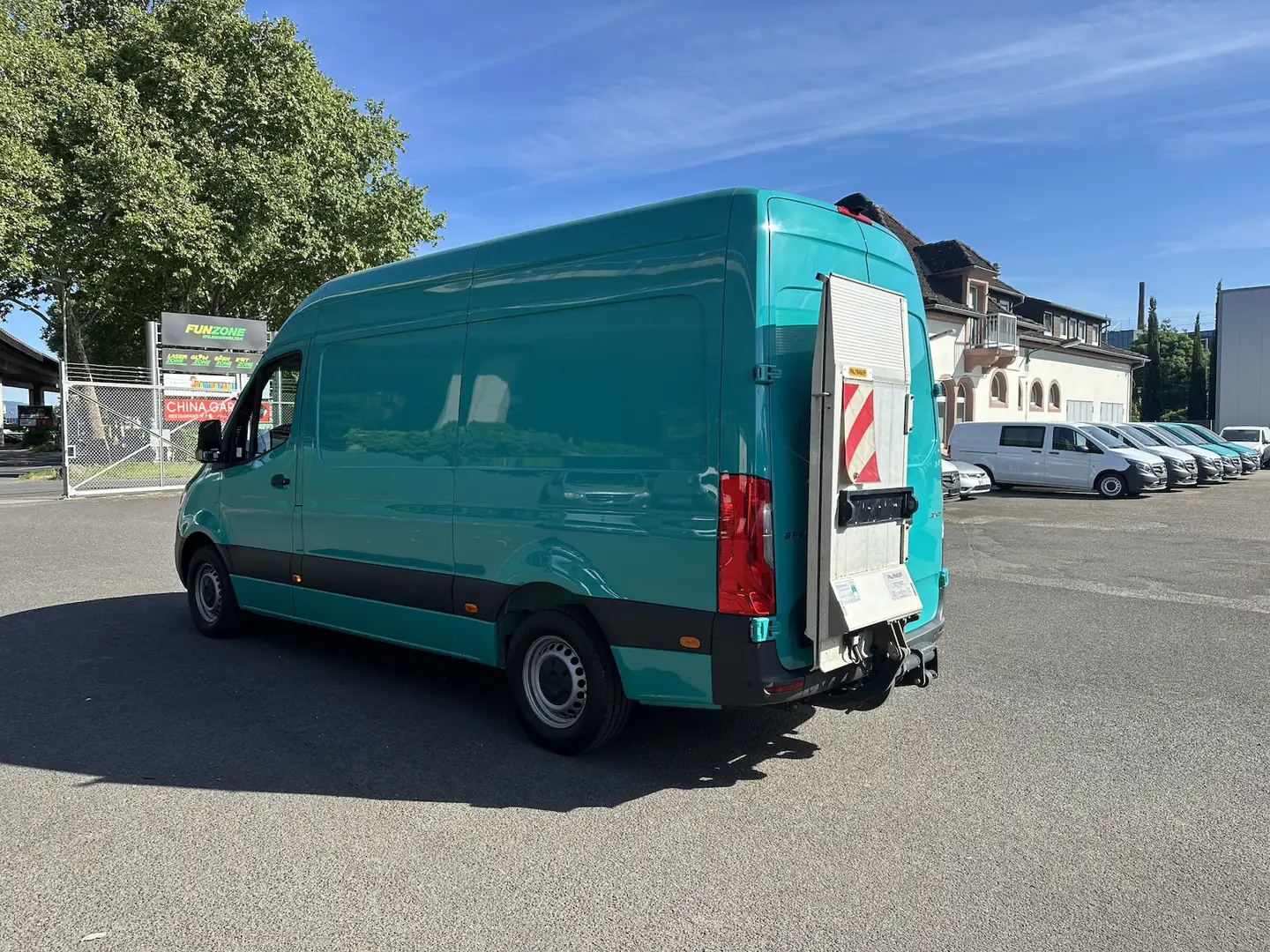 Mercedes-Benz Sprinter 317 CDI RWD L2 Ladeborwand Top Ausstattung Grün - 1