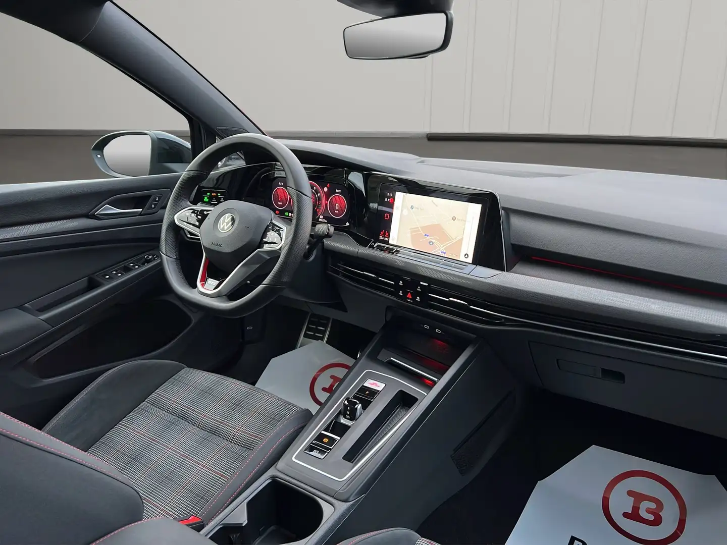 Volkswagen Golf GTI 2.0TSI DSG | BLACKPACK | IQ-Lights | Camera | Zwart - 2