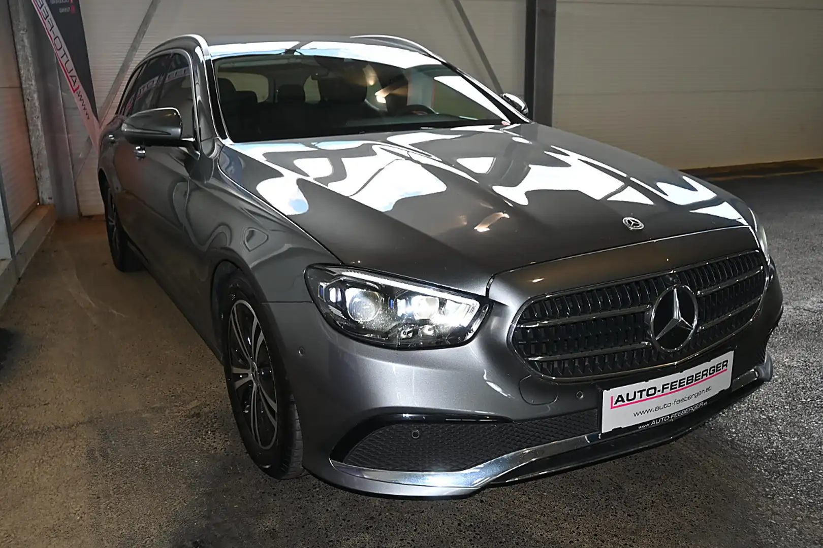 Mercedes-Benz E 220 d T Avantgarde; 360° Kamera, Tempomat, Sportsit... Silber - 2