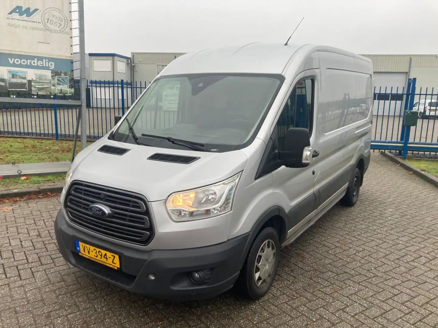 Ford Transit 310 2.2 TDCI L2H2 Trend Gris - 1