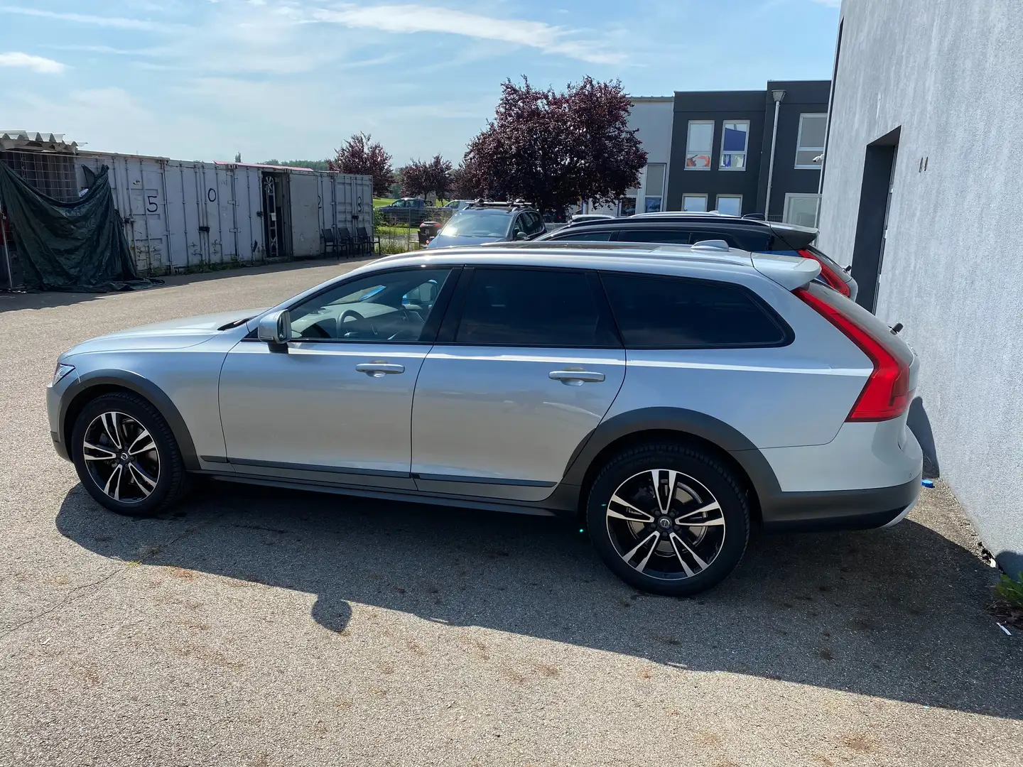 Volvo V90 Cross Country V90 Cross Country Pro T6 AWD Geartronic Cross Country Pro Silber - 2