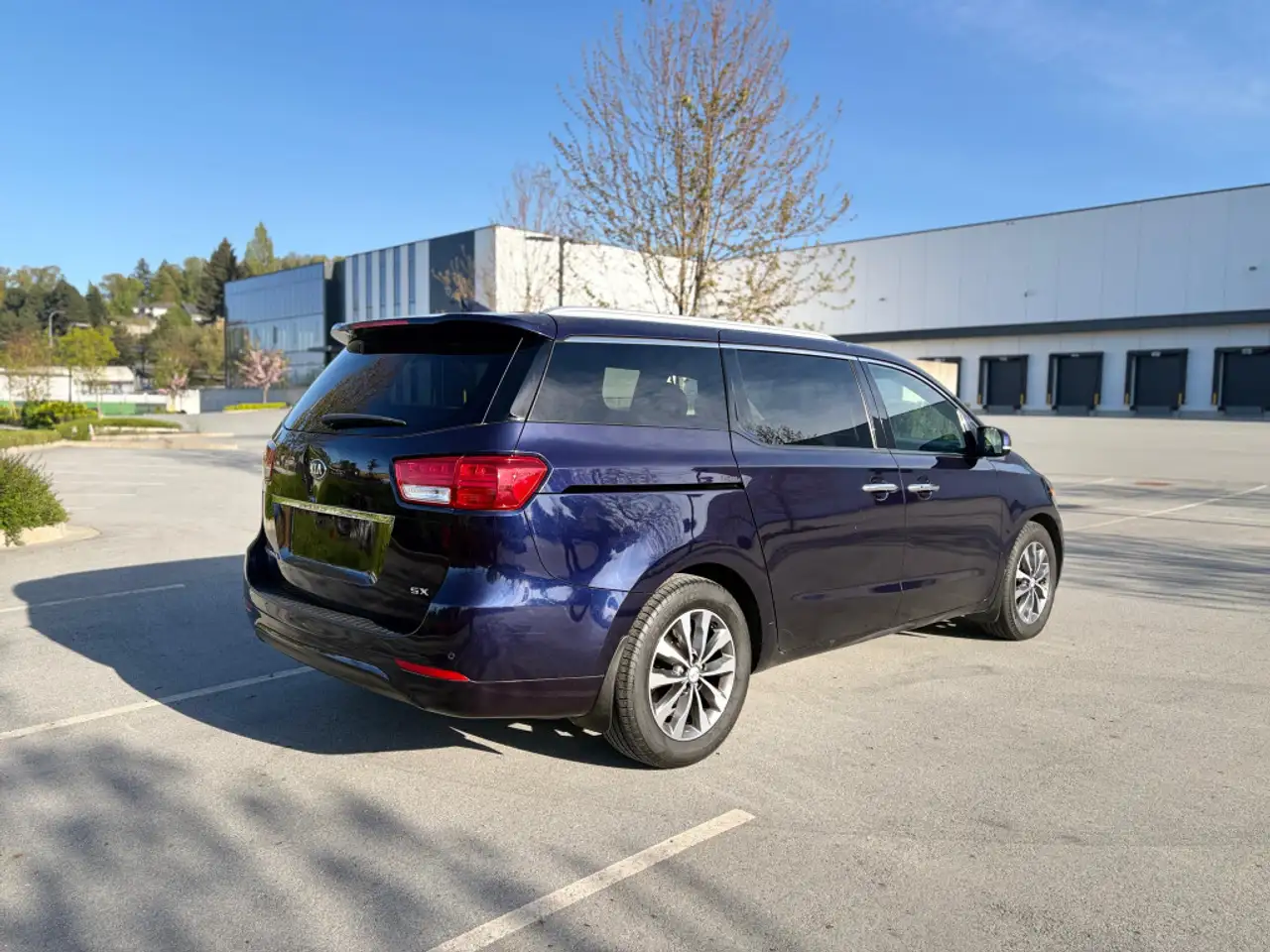 Kia Sedona снимка Kia Sedona