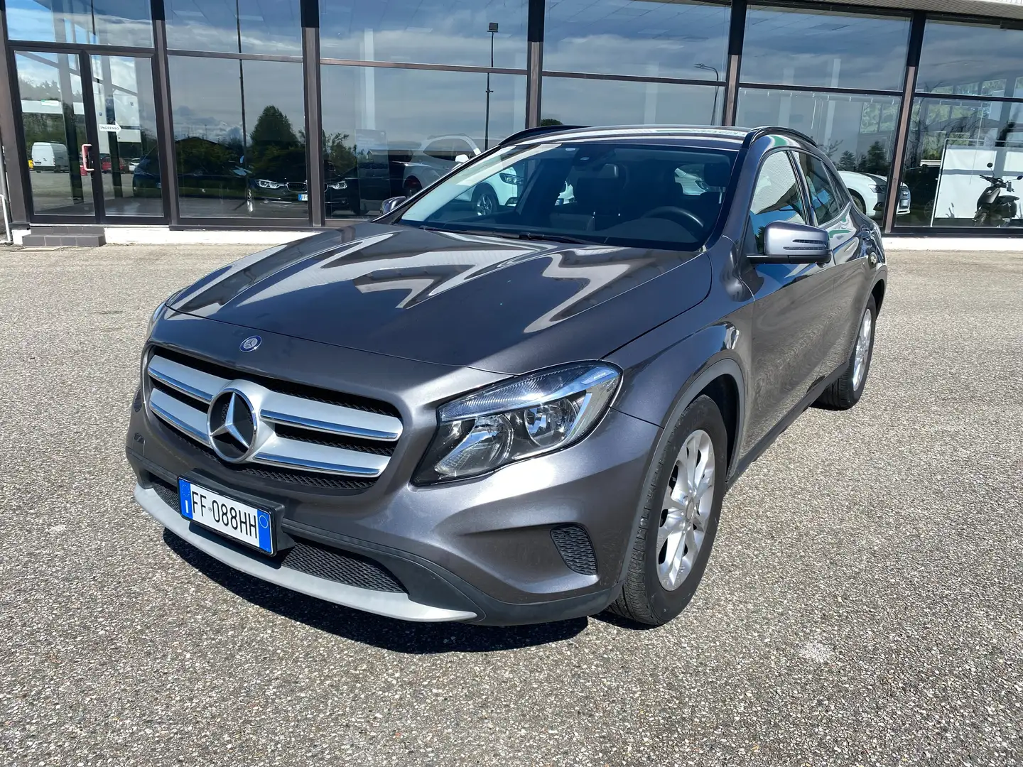 Mercedes-Benz GLA 180 IVA ESPOSTA EURO 6B Grigio - 1