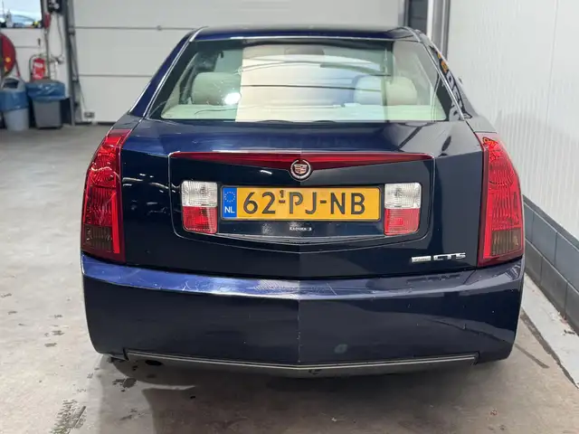 Cadillac CTS view 6
