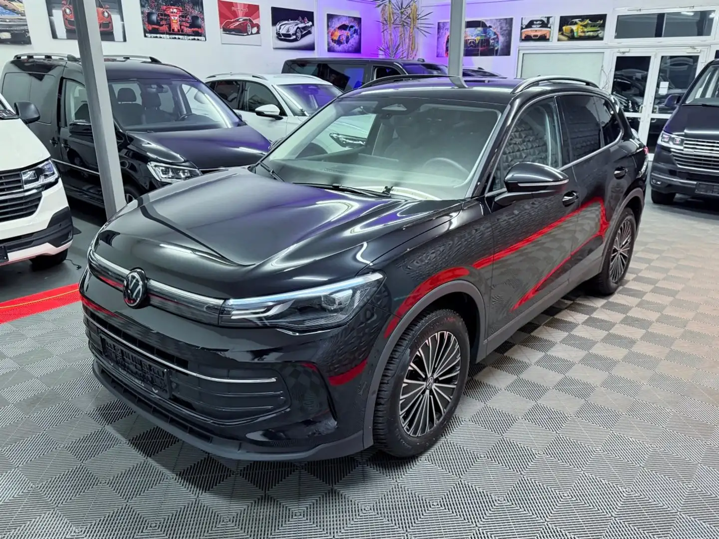 Volkswagen Tiguan Tiguan 2.0 TDI DSG Life, LED, 360° Kam, AHK Schwarz - 1
