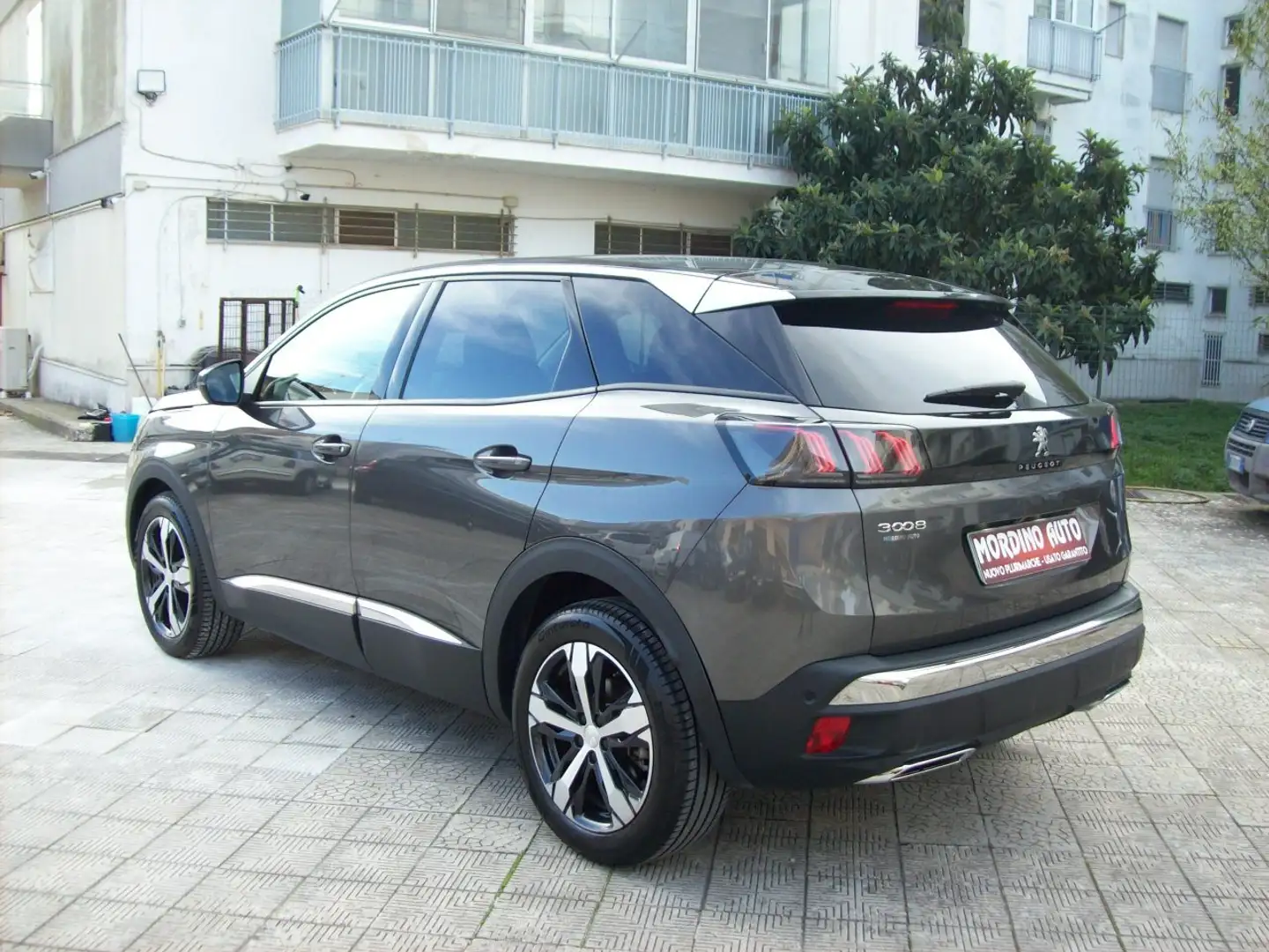 Peugeot 3008 1.5 Bluehdi 130CV S&S Allure Pack Grigio - 2