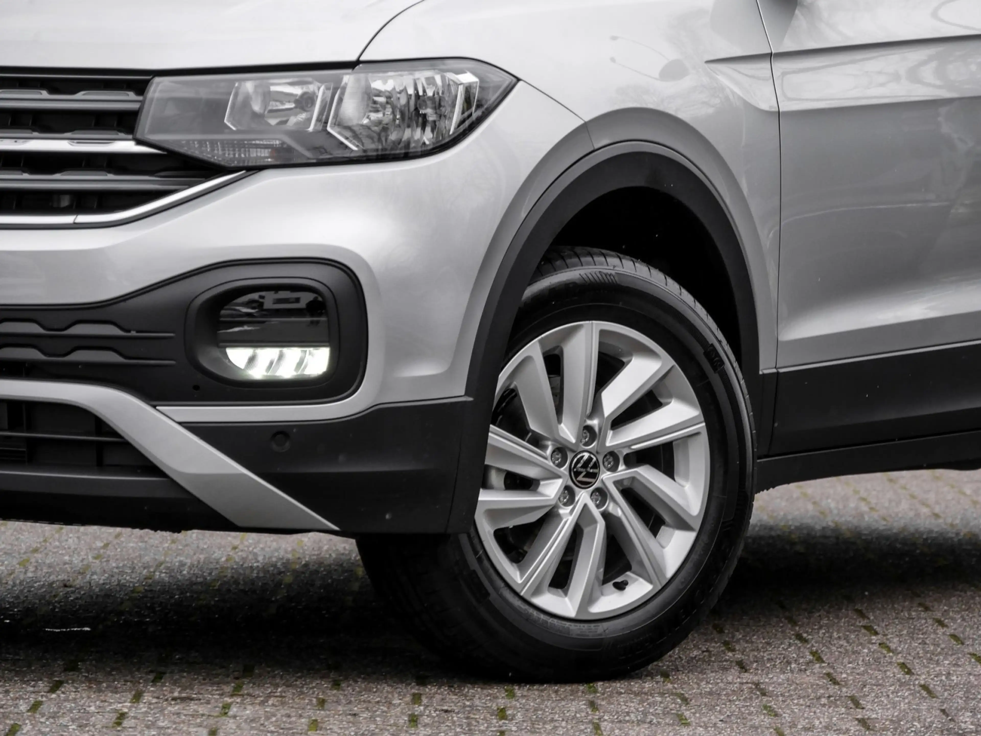 Volkswagen T-Cross Life 1.0 TSI DSG ACC Climatr. Nav.vorb. — photo 5