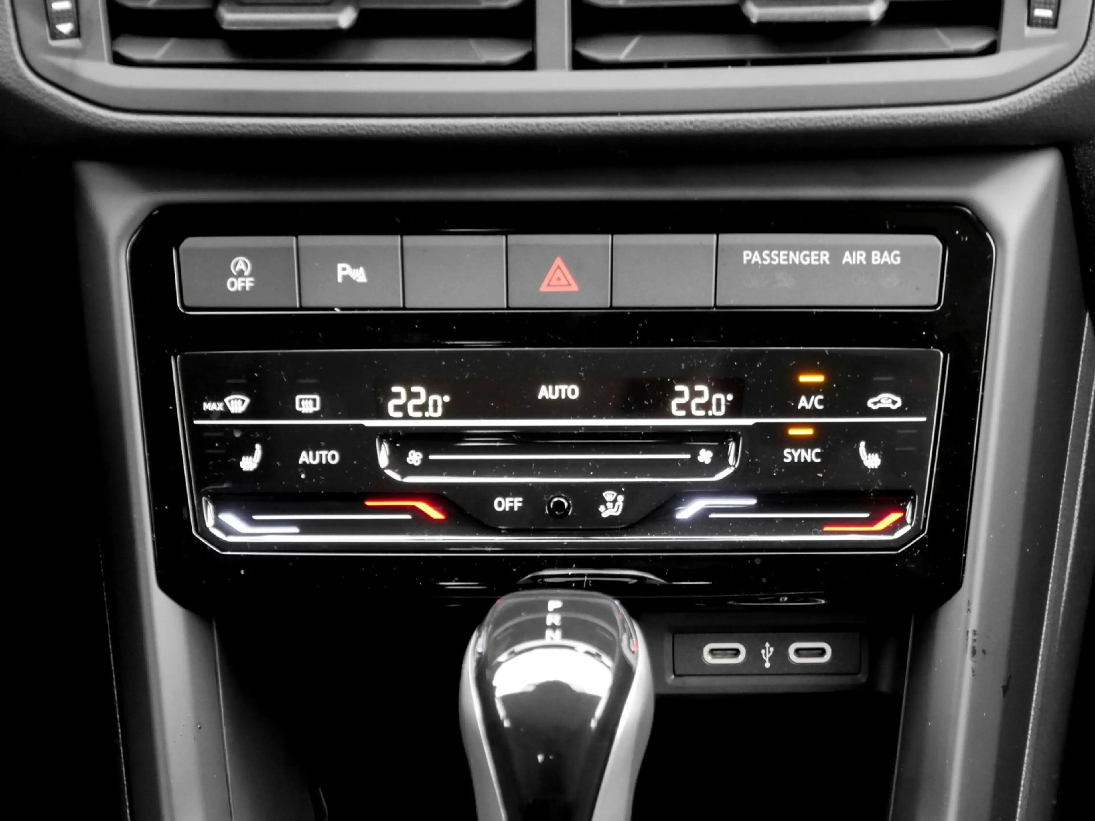 Volkswagen T-Cross Life 1.0 TSI DSG ACC Climatr. Nav.vorb. — photo 8