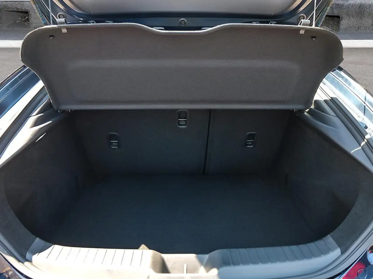 Mazda 3 снимка Mazda 3