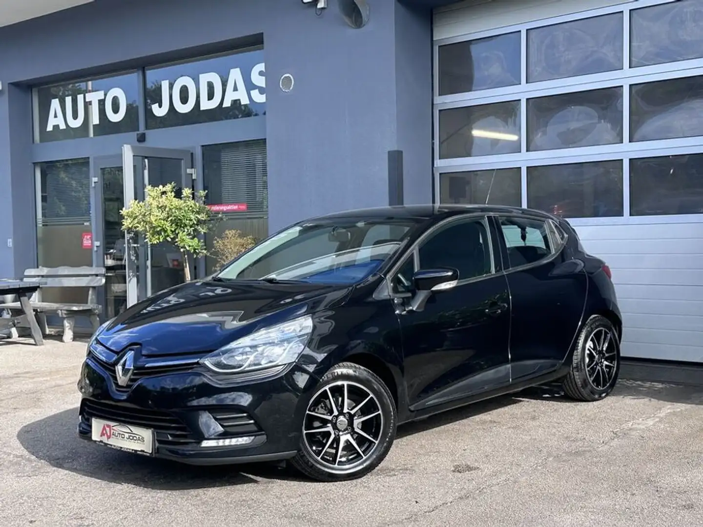 Renault Clio 4ever TCe 90 **Freisprech/Tempomat** Schwarz - 2