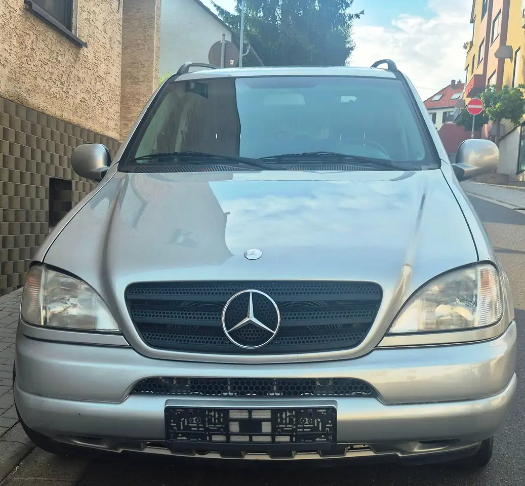 Mercedes-Benz ML 320 Leder Klima Schiebedach Sitzheizung AHK Allwetterreifen Tüv neu, foto 6
