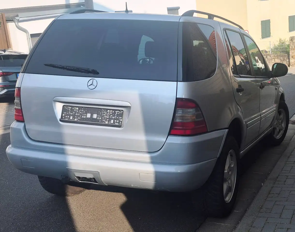 Mercedes-Benz ML 320 Leder Klima Schiebedach Sitzheizung AHK Allwetterreifen Tüv neu, foto 4