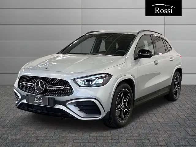 Mercedes-Benz GLA 200 d Automatic 4MATIC