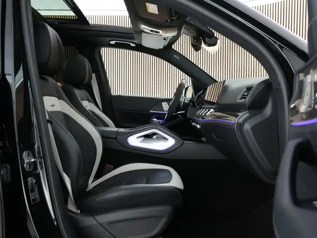 Mercedes-Benz GLE view 4