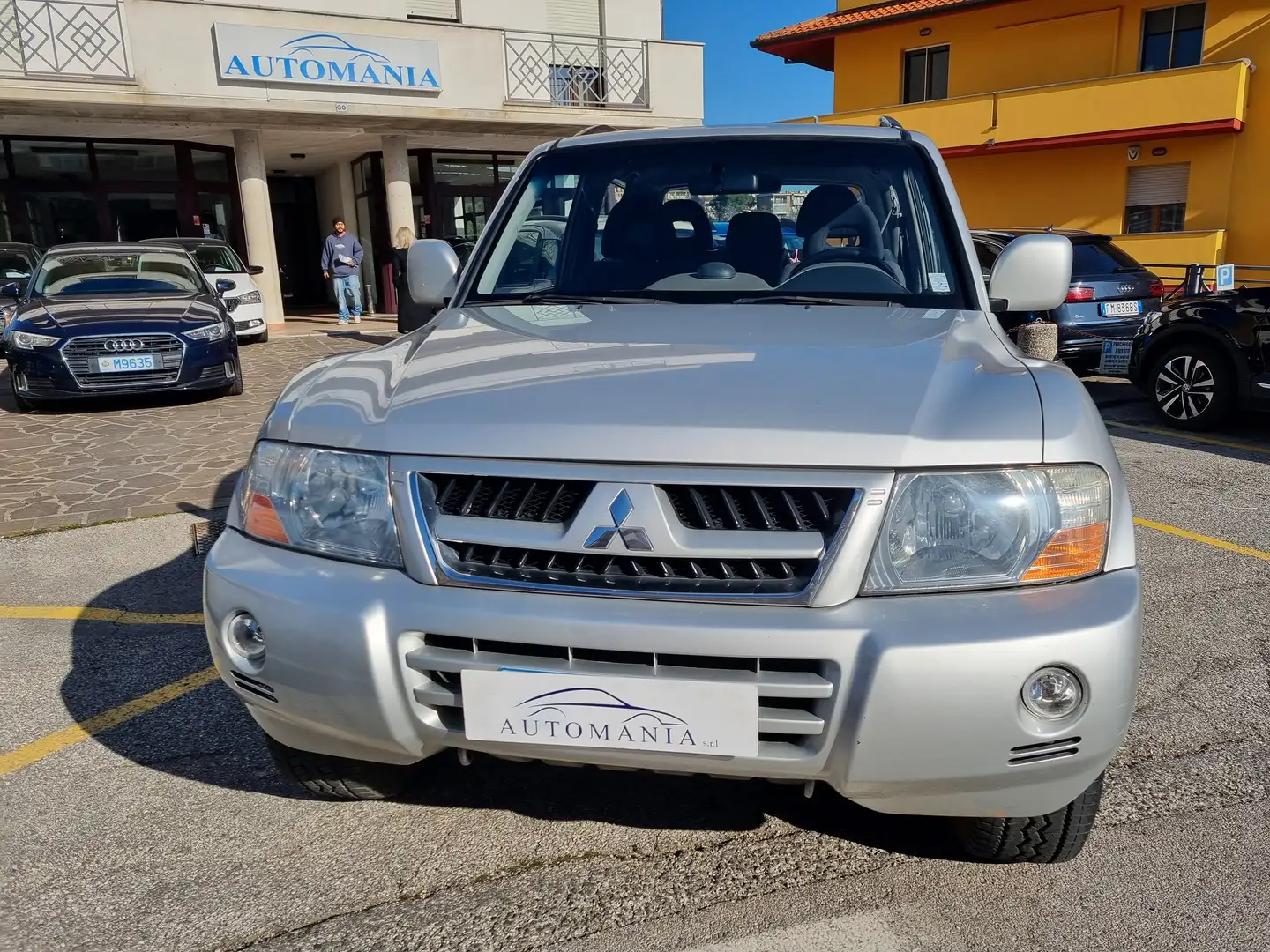 Mitsubishi Pajero 3p 2.5 tdi GLS-1 115cv Gancio Traino Plateado - 2