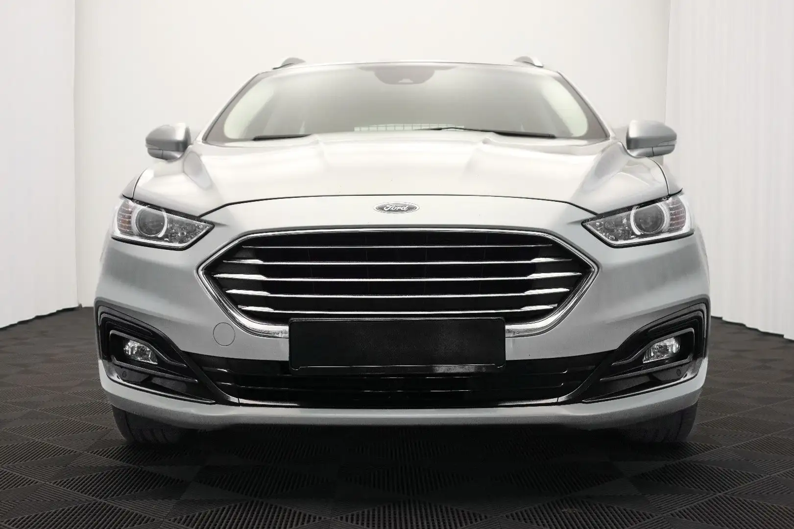 Ford Mondeo Turnier Trend SYNC3+KEYLESS+WINTER Plateado - 2