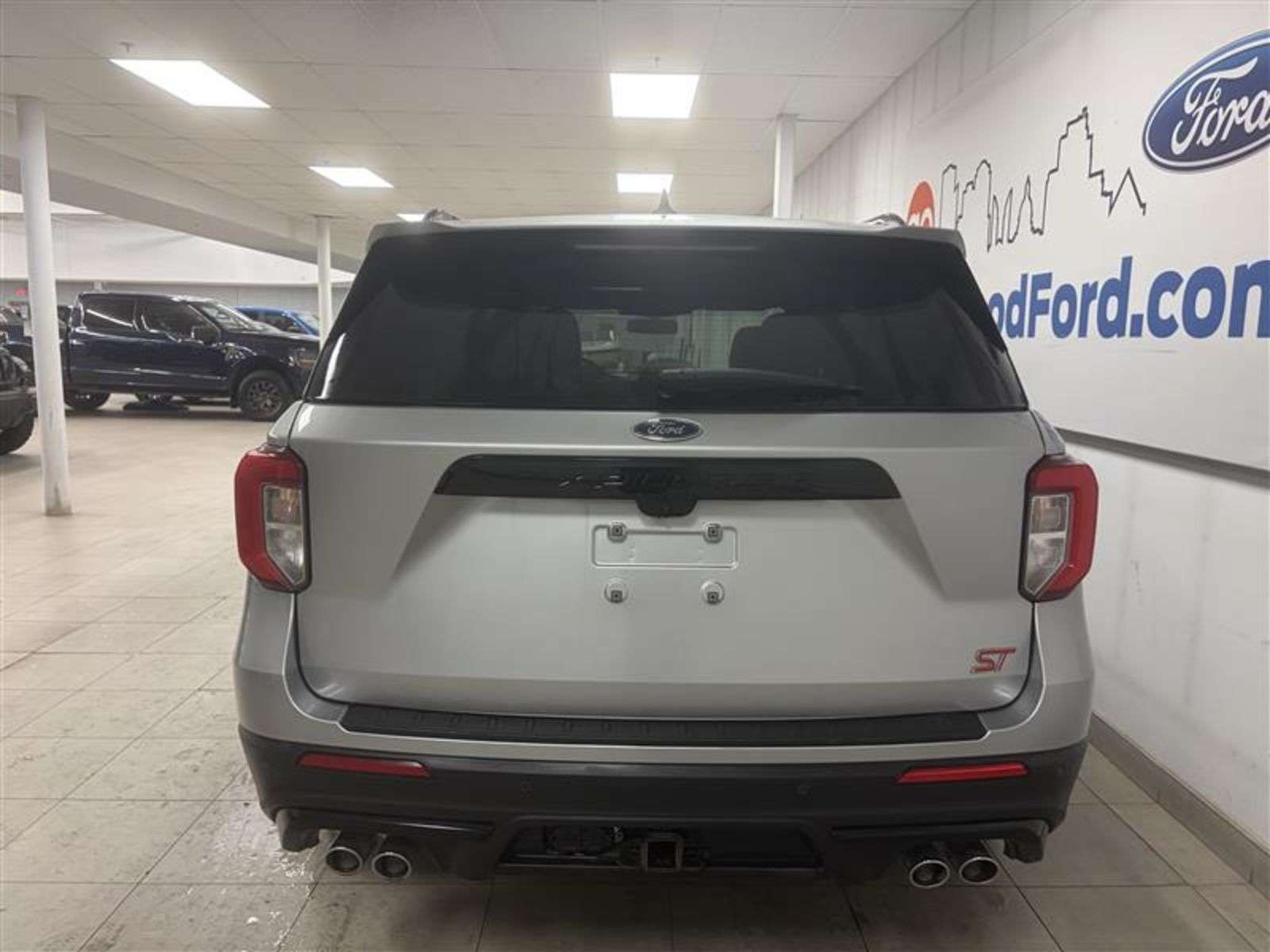 2020 Ford Explorer ST| Equipment Group 400A| Premium Technology Package| ST Street Pack| Tri Zone A\C| Active Park Assist| BLIS| Fordpass Co — снимка 4