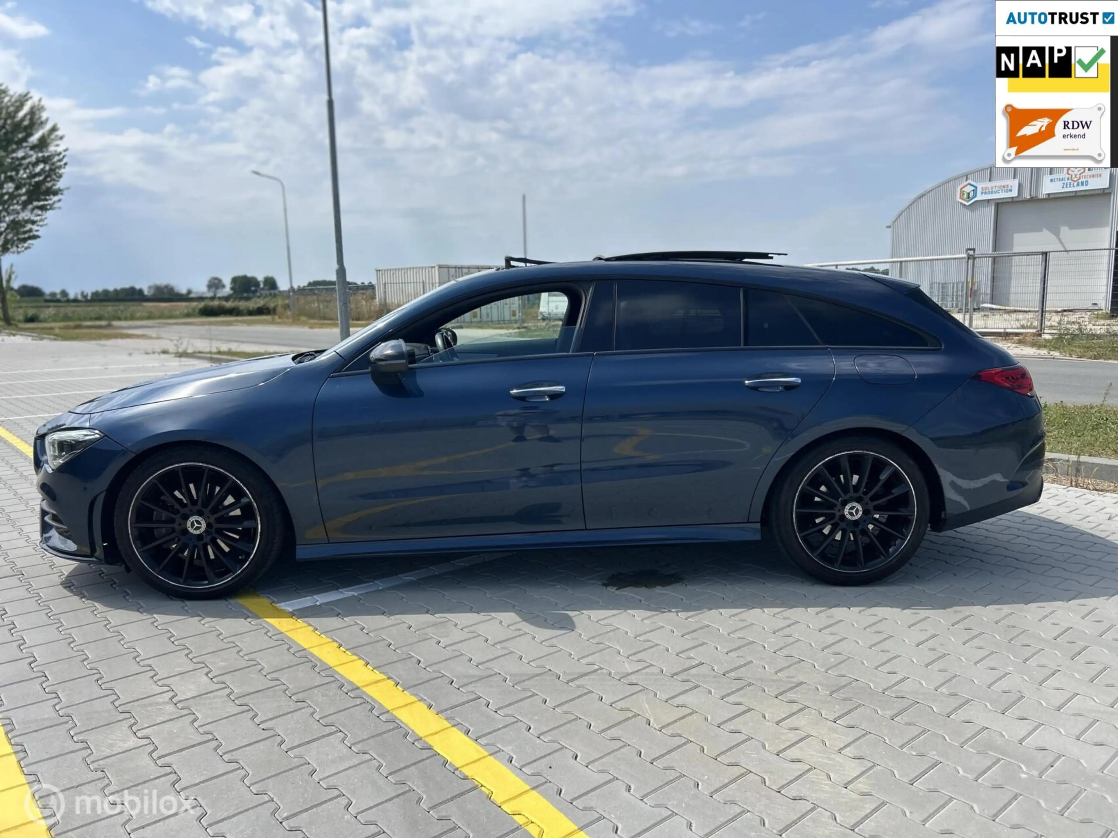 Mercedes-Benz CLA 220 Shooting Brake d AMG Line|PANO| — photo 2