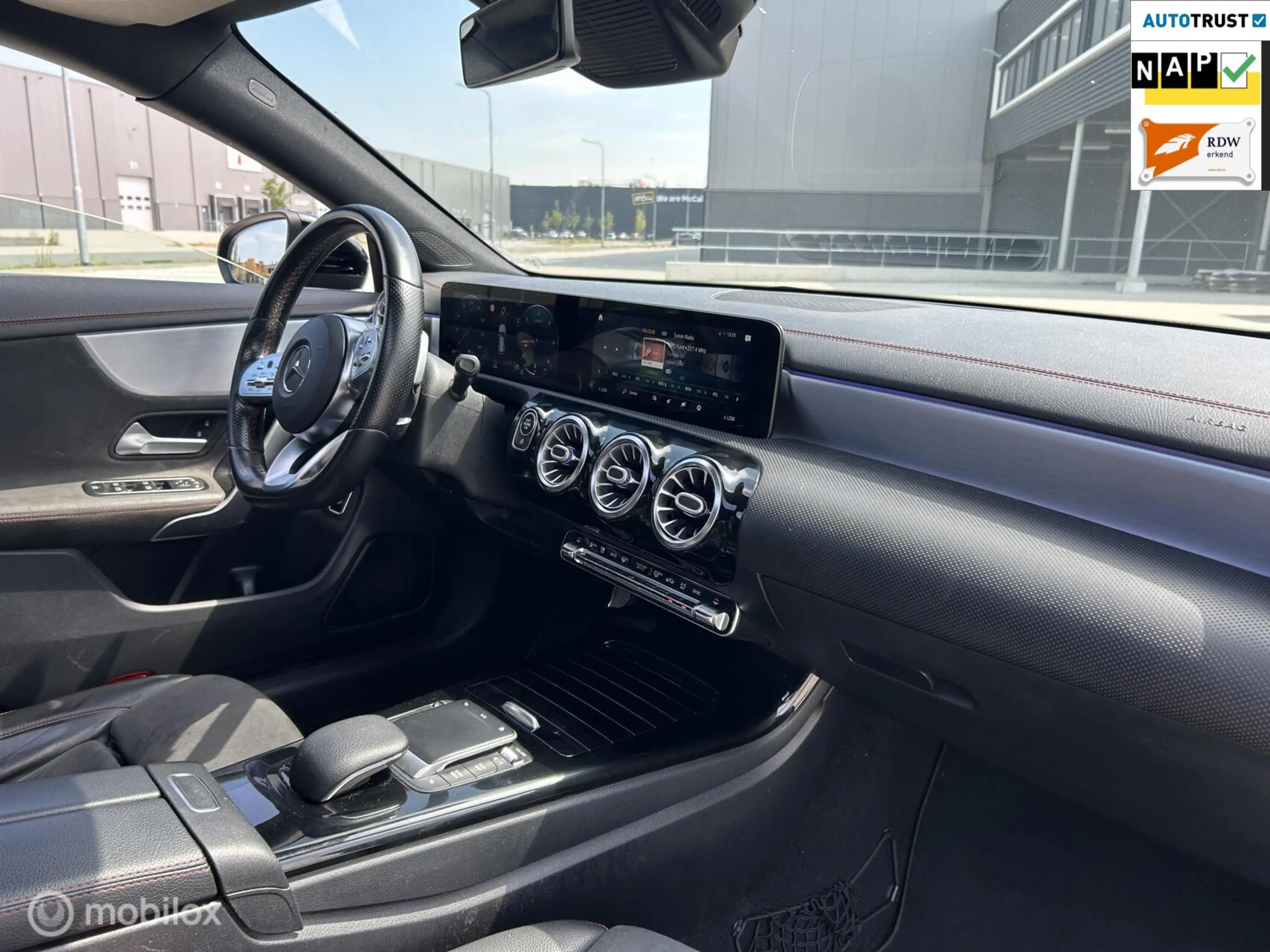 Mercedes-Benz CLA 220 Shooting Brake d AMG Line|PANO| — photo 9