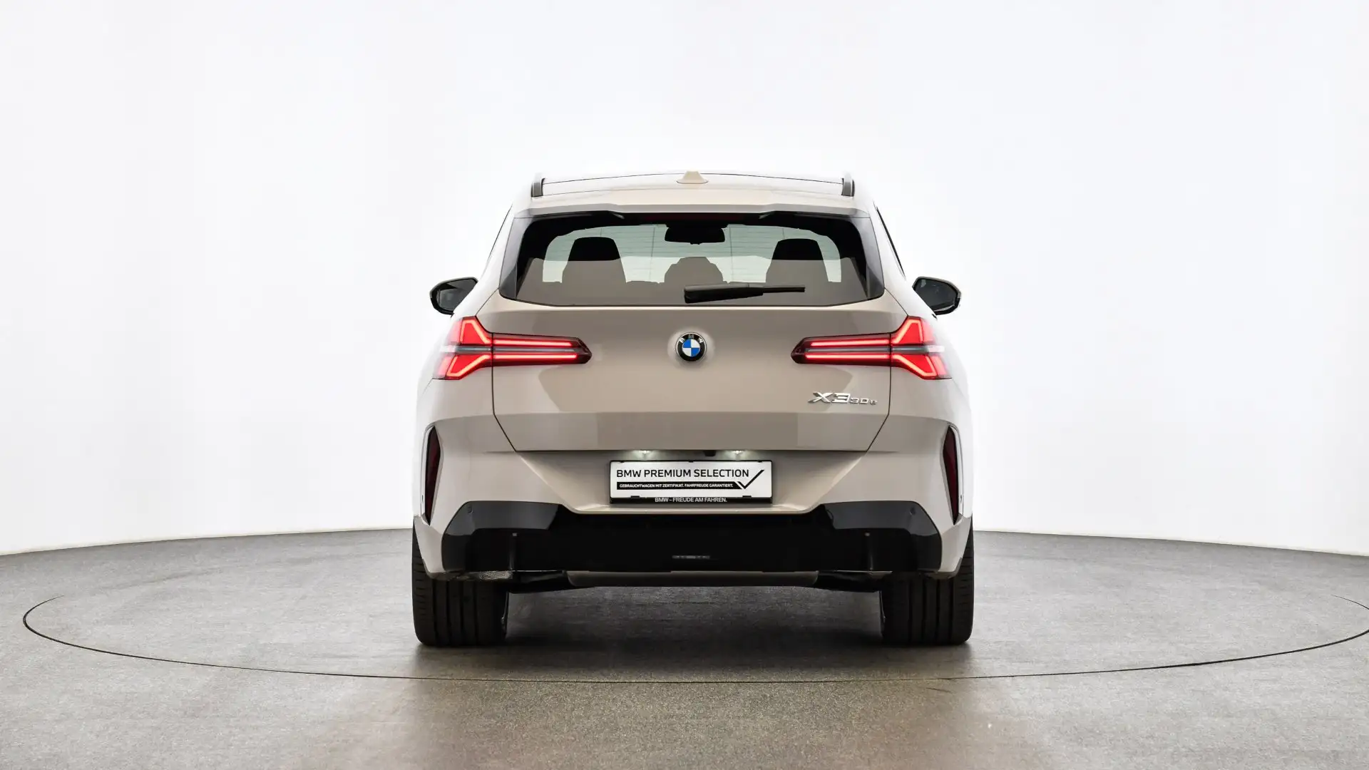 BMW X3 30e xDrive Grau - 2