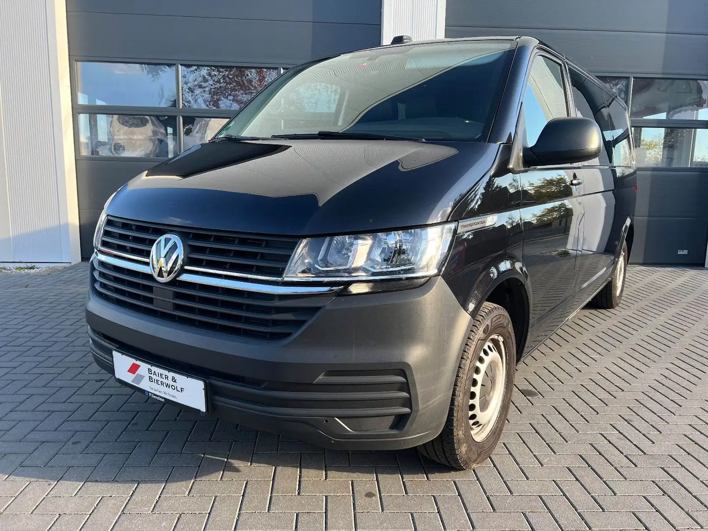 Volkswagen T6 Transporter T6.1 Transporter lang Navi 9 Sitzer 150PS Kamera Schwarz - 2