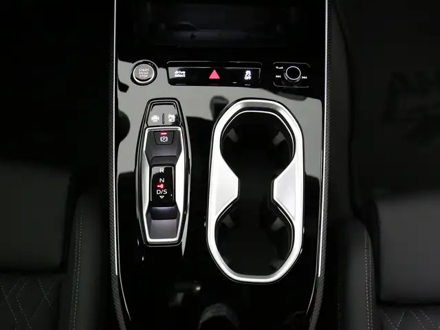 Audi A6 view 12