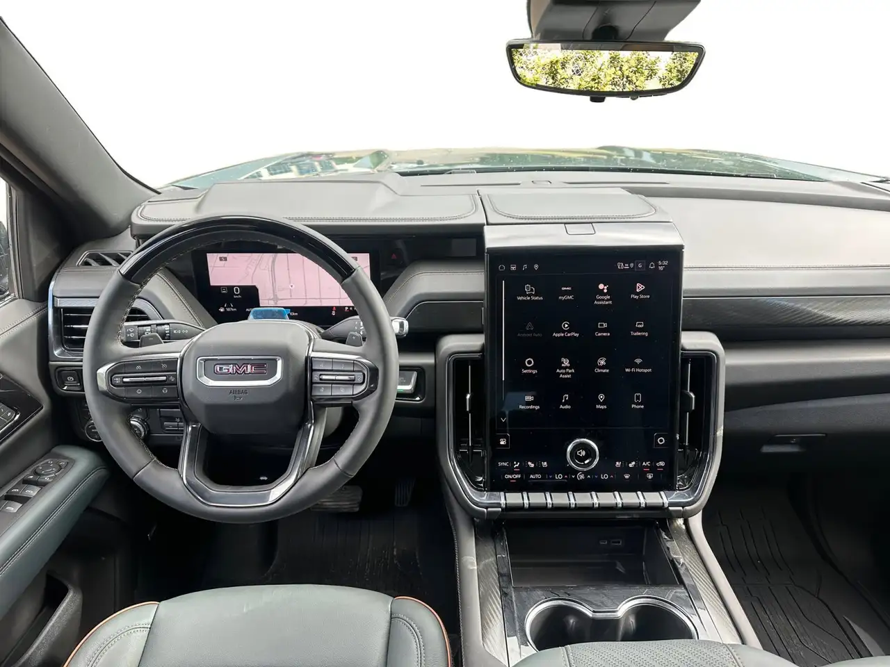 GMC Yukon снимка GMC Yukon