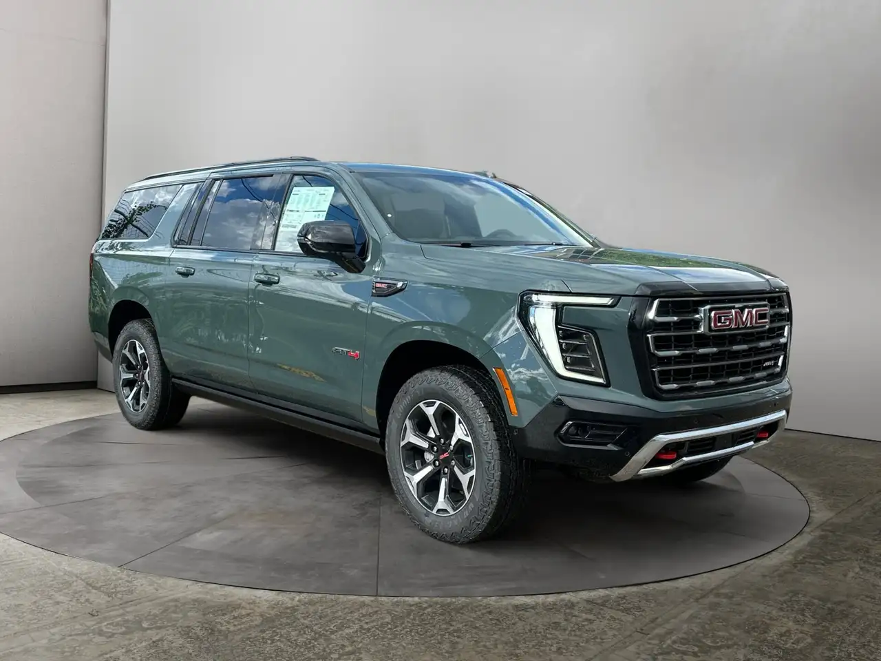 GMC Yukon снимка GMC Yukon