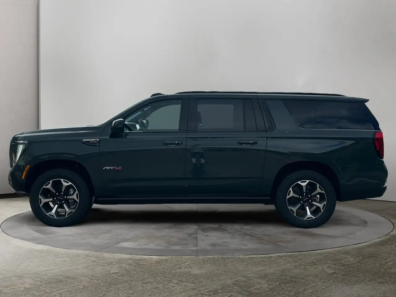 GMC Yukon снимка GMC Yukon