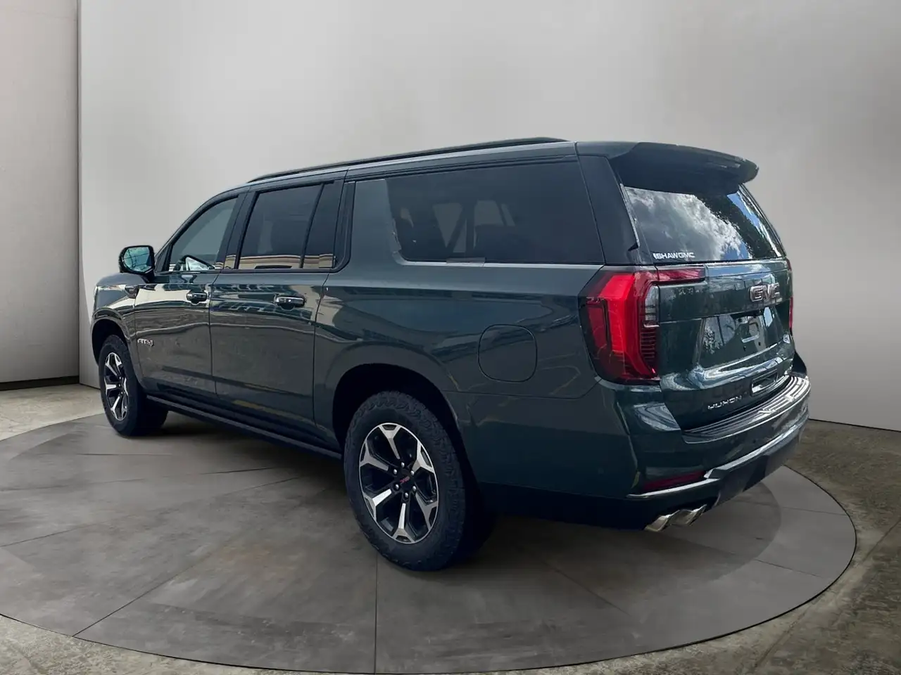 GMC Yukon снимка GMC Yukon