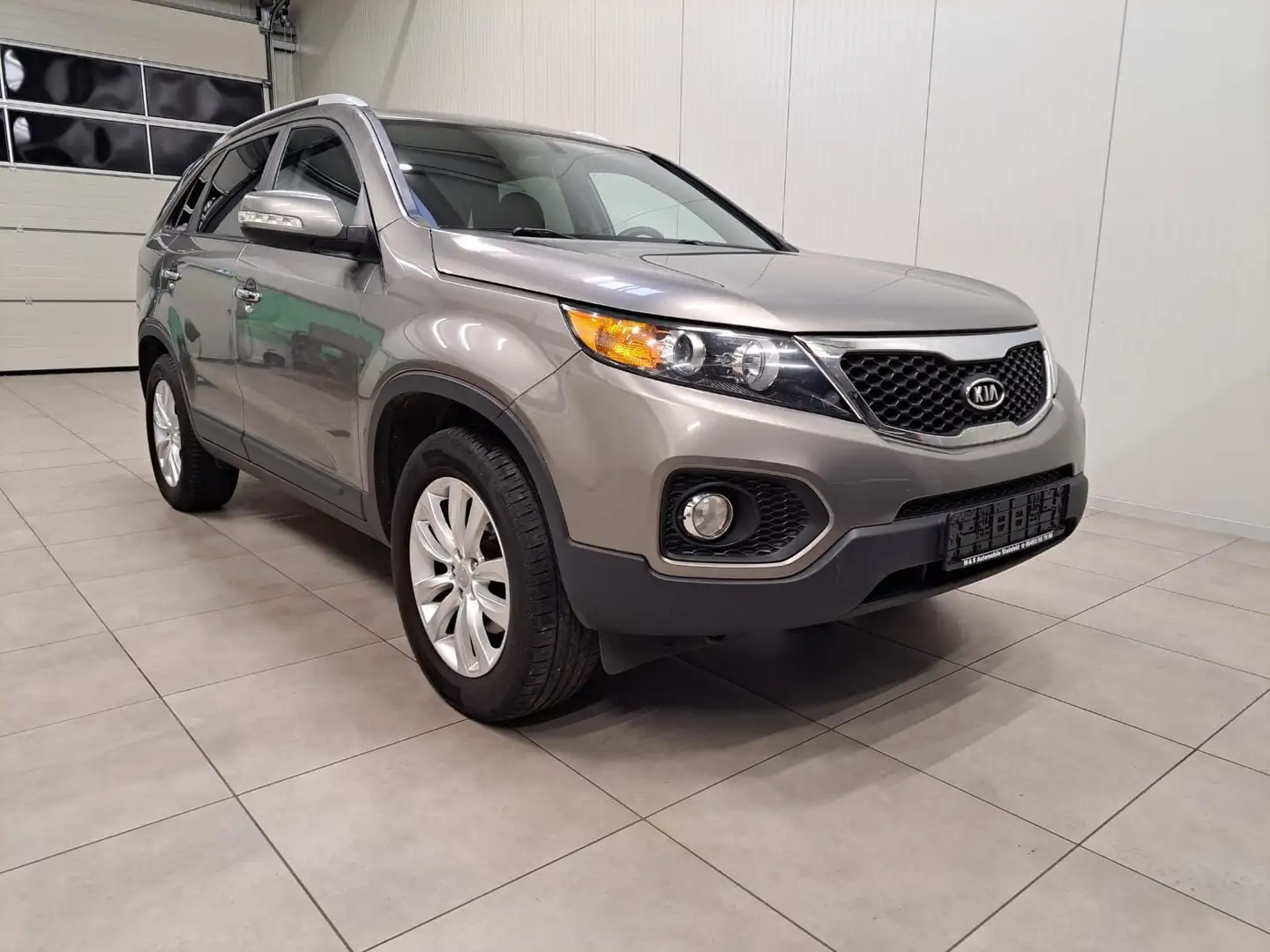 Kia Sorento Sorento Attract 2WD/Auto/Ahk/Mfl/Klima/ Grau - 2