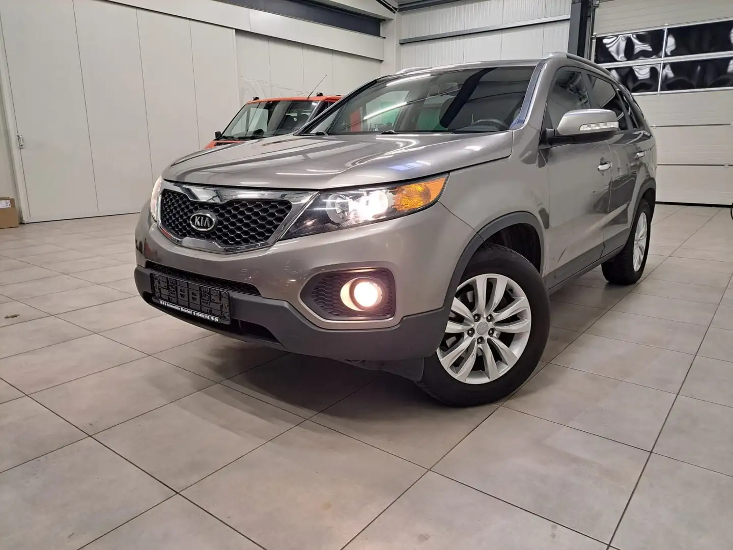 Kia Sorento Sorento Attract 2WD/Auto/Ahk/Mfl/Klima/ Grau - 1