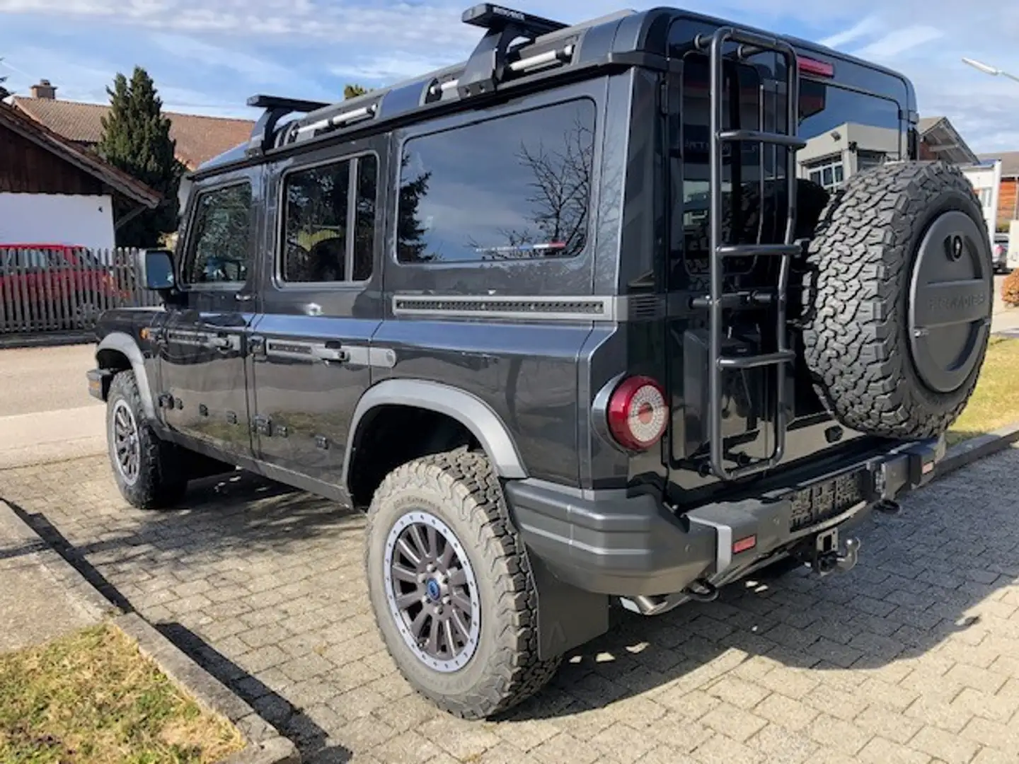 Ineos Grenadier Station Wagon Trialmaster Grau - 2