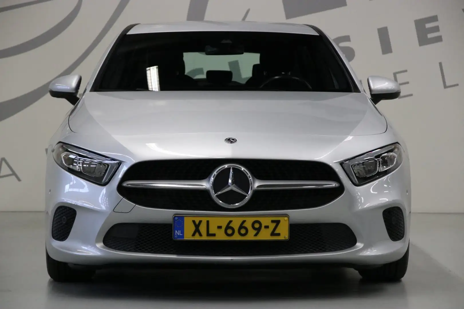 Mercedes-Benz A 180 Business Solution/ Trekhaak/ Widescreen/ Gris - 2