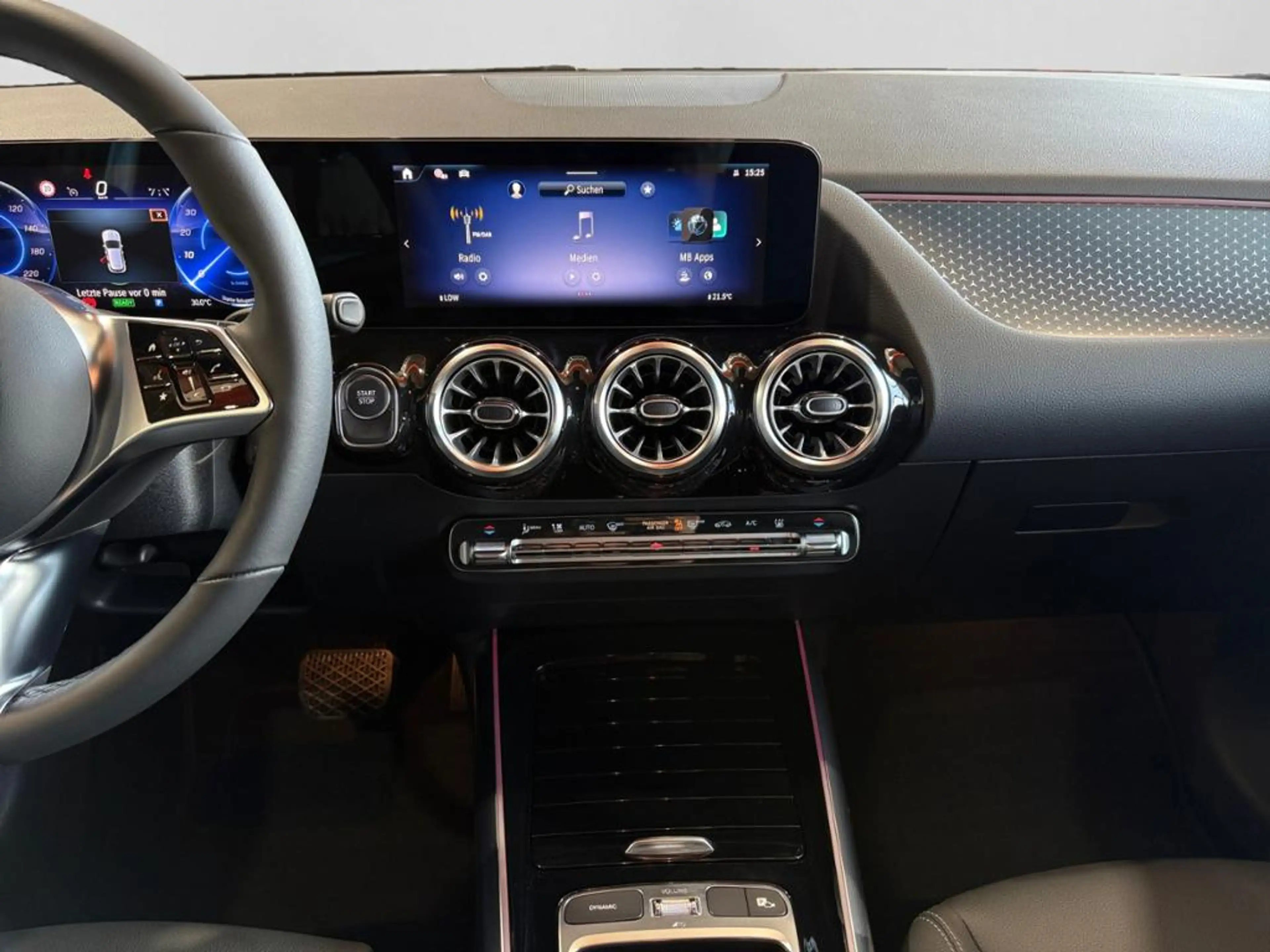 Mercedes-Benz EQA 300 4M PROGRESSIVE|LED|SHZ+LHZ|KAM|USB+|AMBI — photo 13