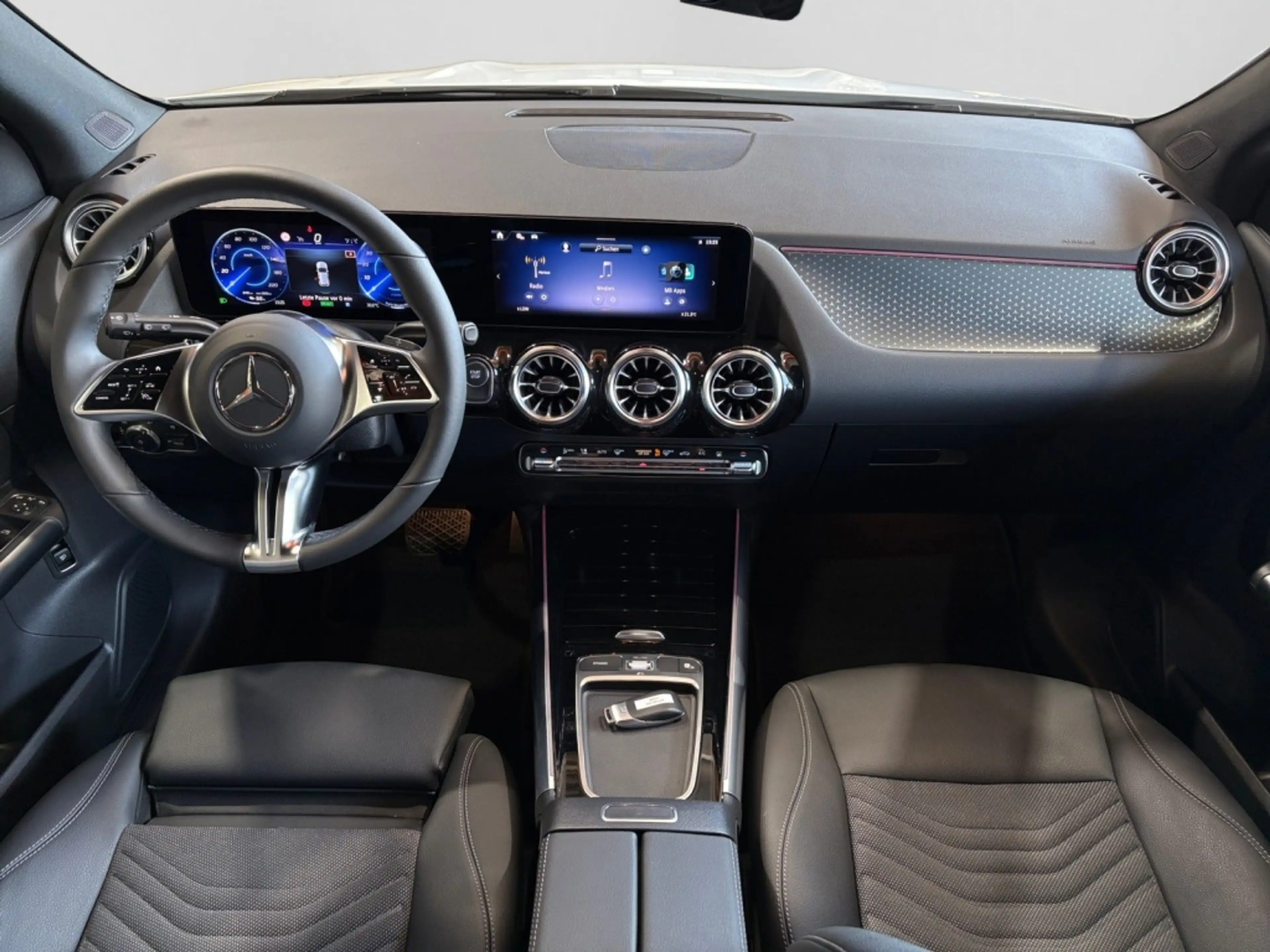 Mercedes-Benz EQA 300 4M PROGRESSIVE|LED|SHZ+LHZ|KAM|USB+|AMBI — photo 12