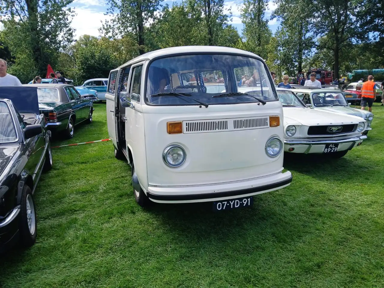 Volkswagen T2B, foto 2